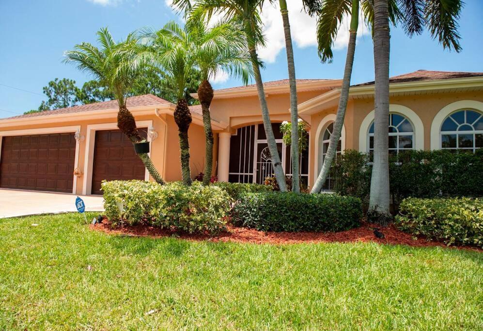 Charming vacation home in Port St Lucie. Port St. Lucie Buitenkant foto